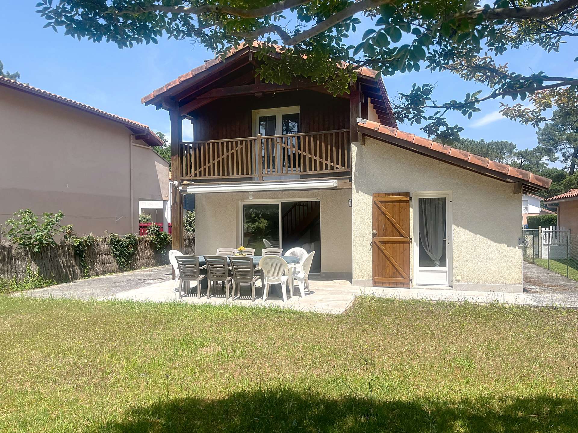 SOUSTONS PLAGE, pleasant 3-BR house near the lake