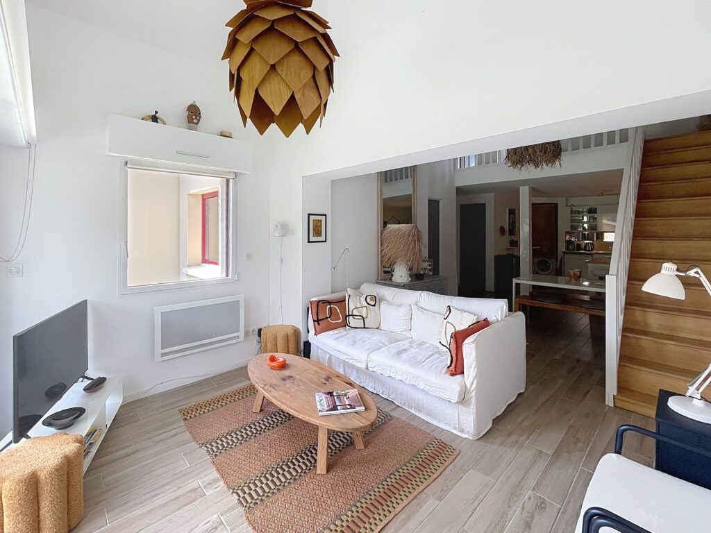 4d3ba525 e061 4cdc b6ac 49f875ee926c