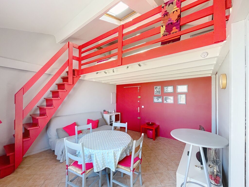 6574f0ec 1301 468f bdc3 dd34b137d8d7