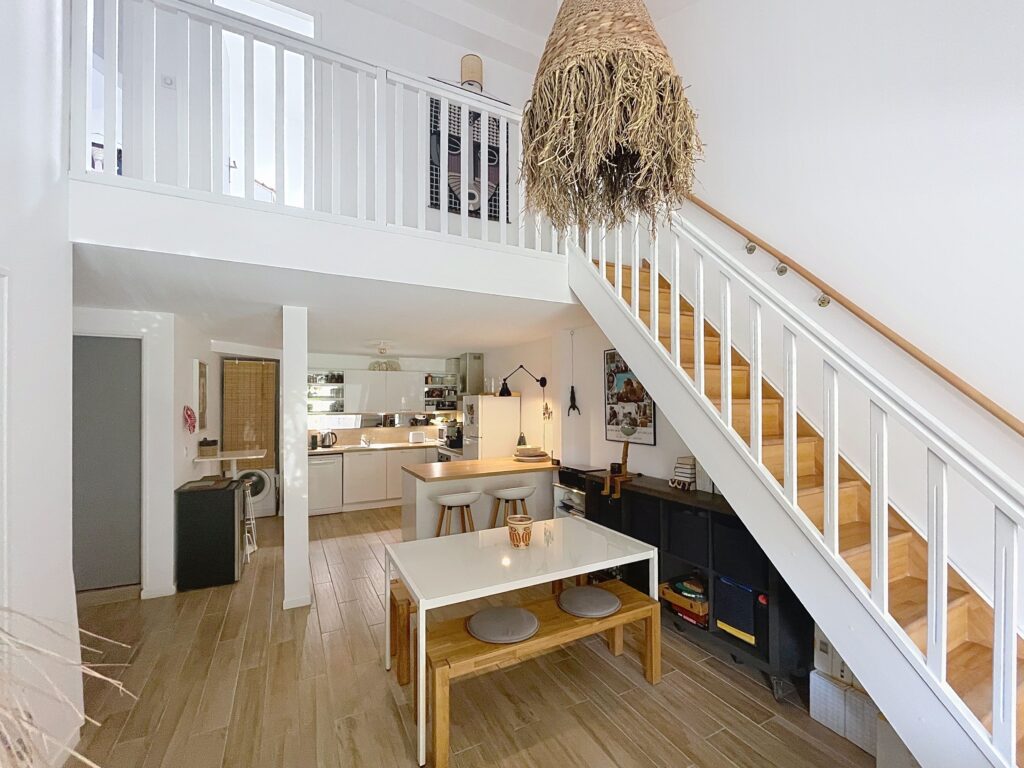 ae6b25b2 c3a2 4369 b104 cbf85b05e6fb