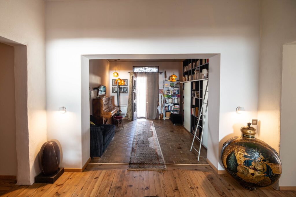 b19714e7 1957 4057 9a0b 4cafd3b8c7ca