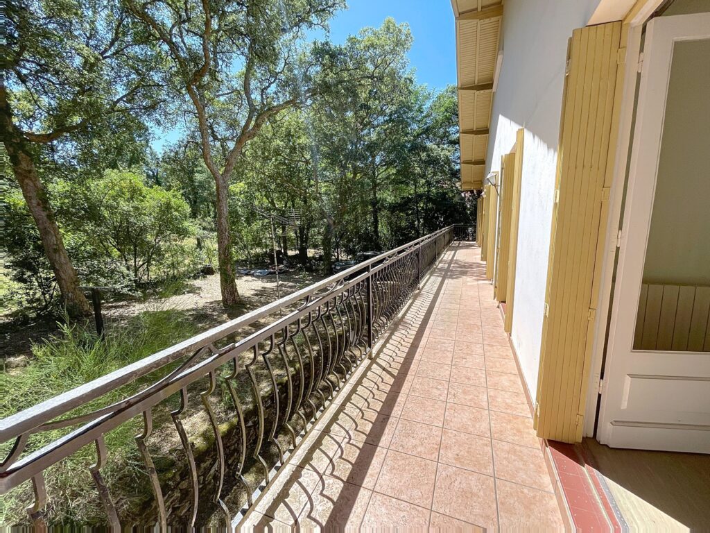 fabe87d8 a014 4b8c b87c b5a5ae9c7a94