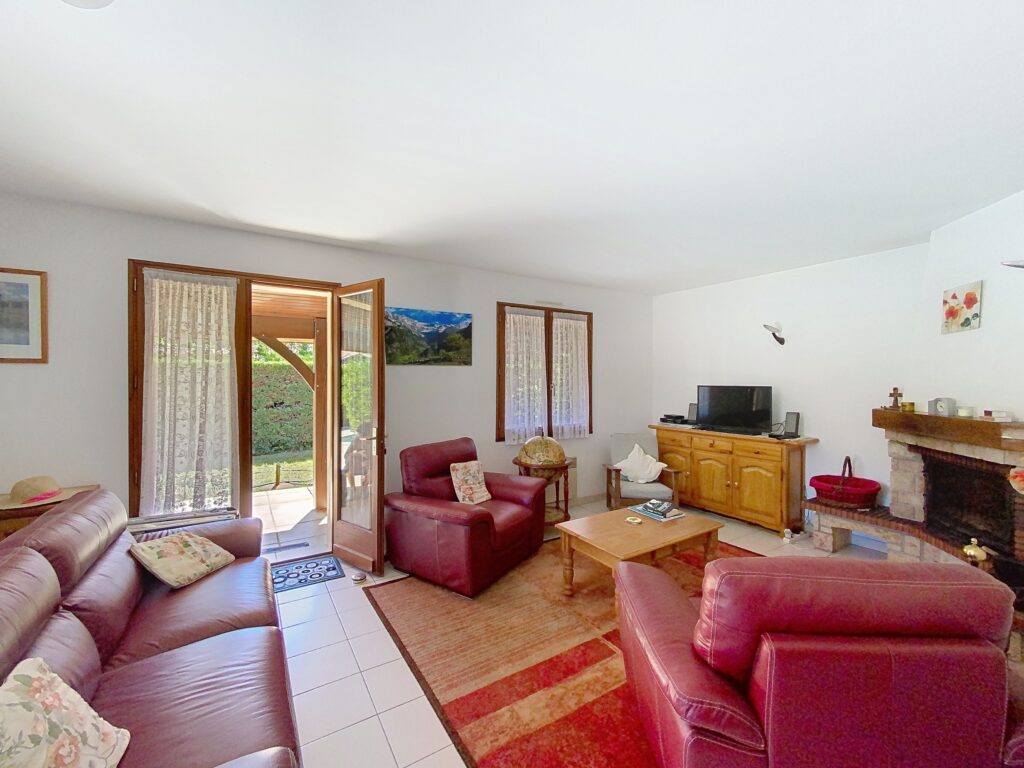 3ce41280 f6a7 4ebb 94bd b172f575b53a