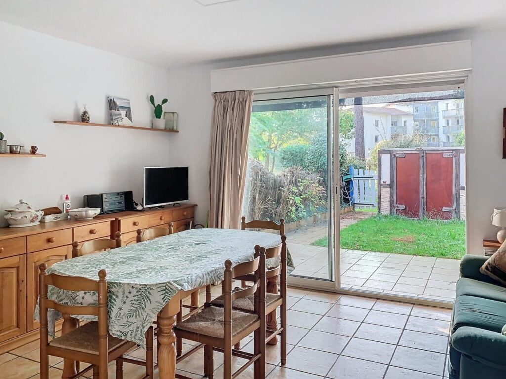 5c6b98d4 3fec 4124 aa53 6dd410ef045b