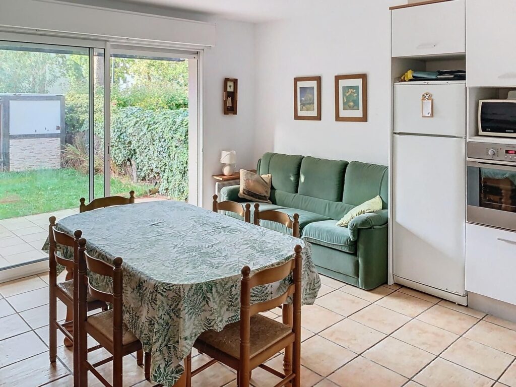 d6ac09fb 4d3b 43da 988d e7ec8a2931d4