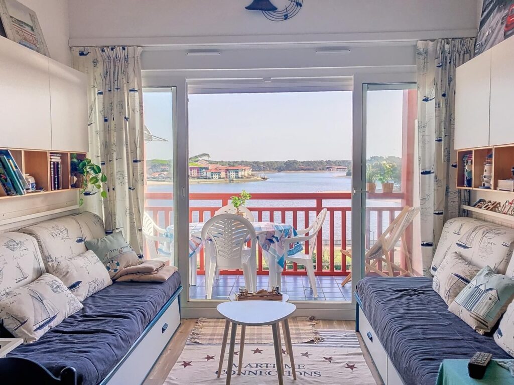 f521be5c cee2 411b 8479 c406a3b7bfef