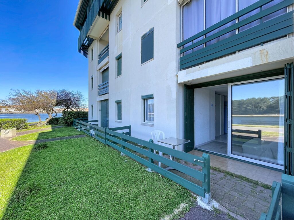 4338b66a aaef 4cbb ba0e cd1971fbdcb7