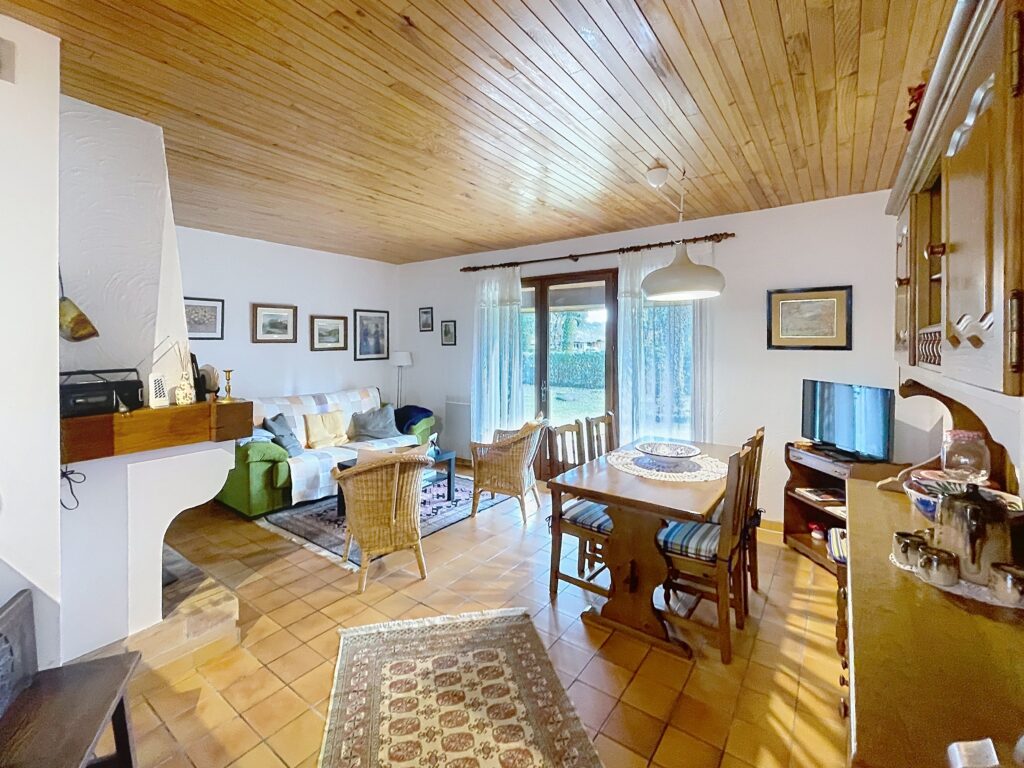 83fa7133 5aef 4bb6 8356 8aab536e0023