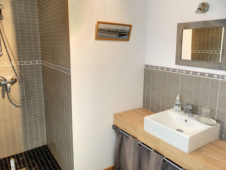 SALLE D'EAU RDC